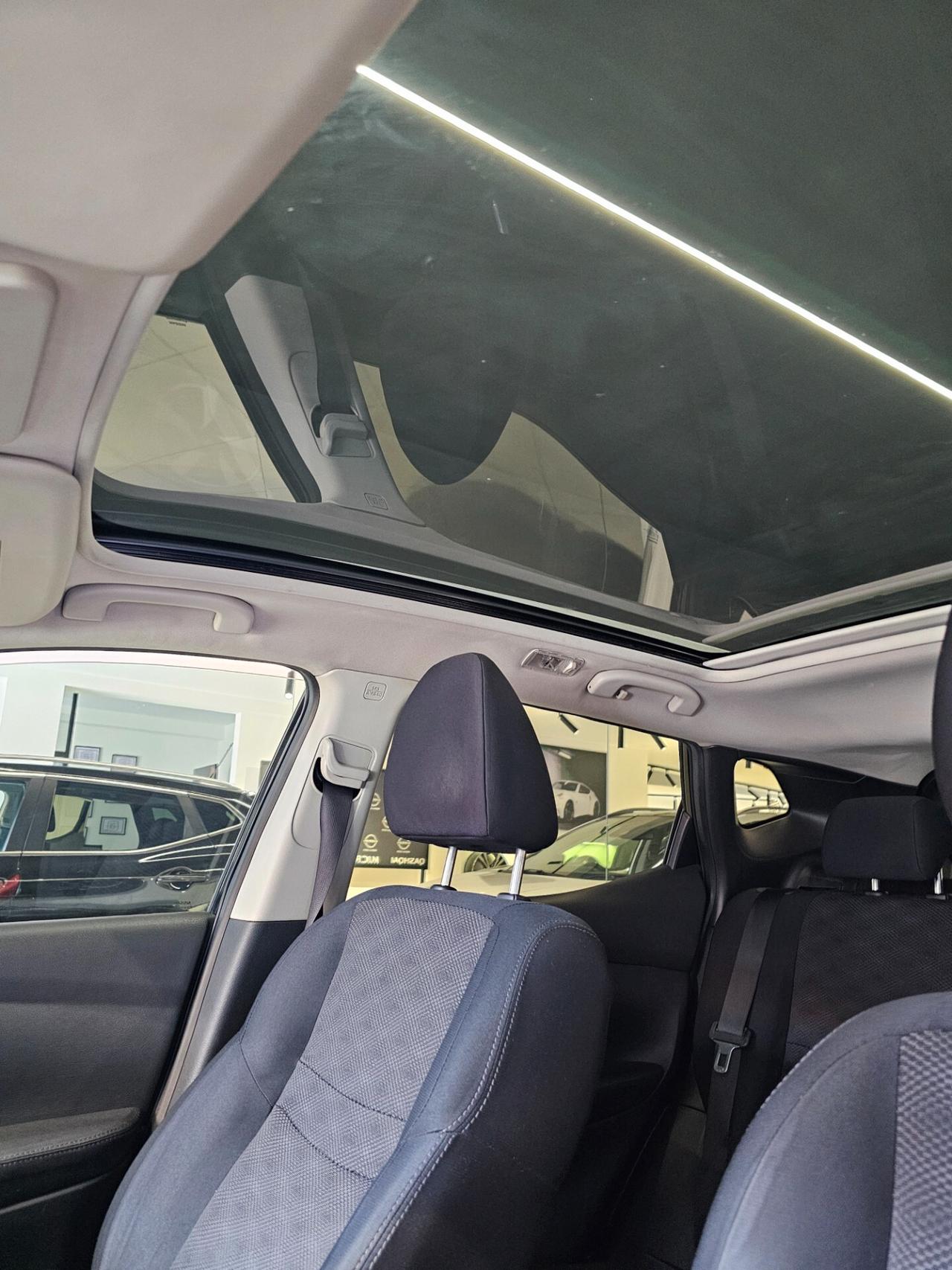 Nissan Qashqai 1.5 dCi N-Connecta