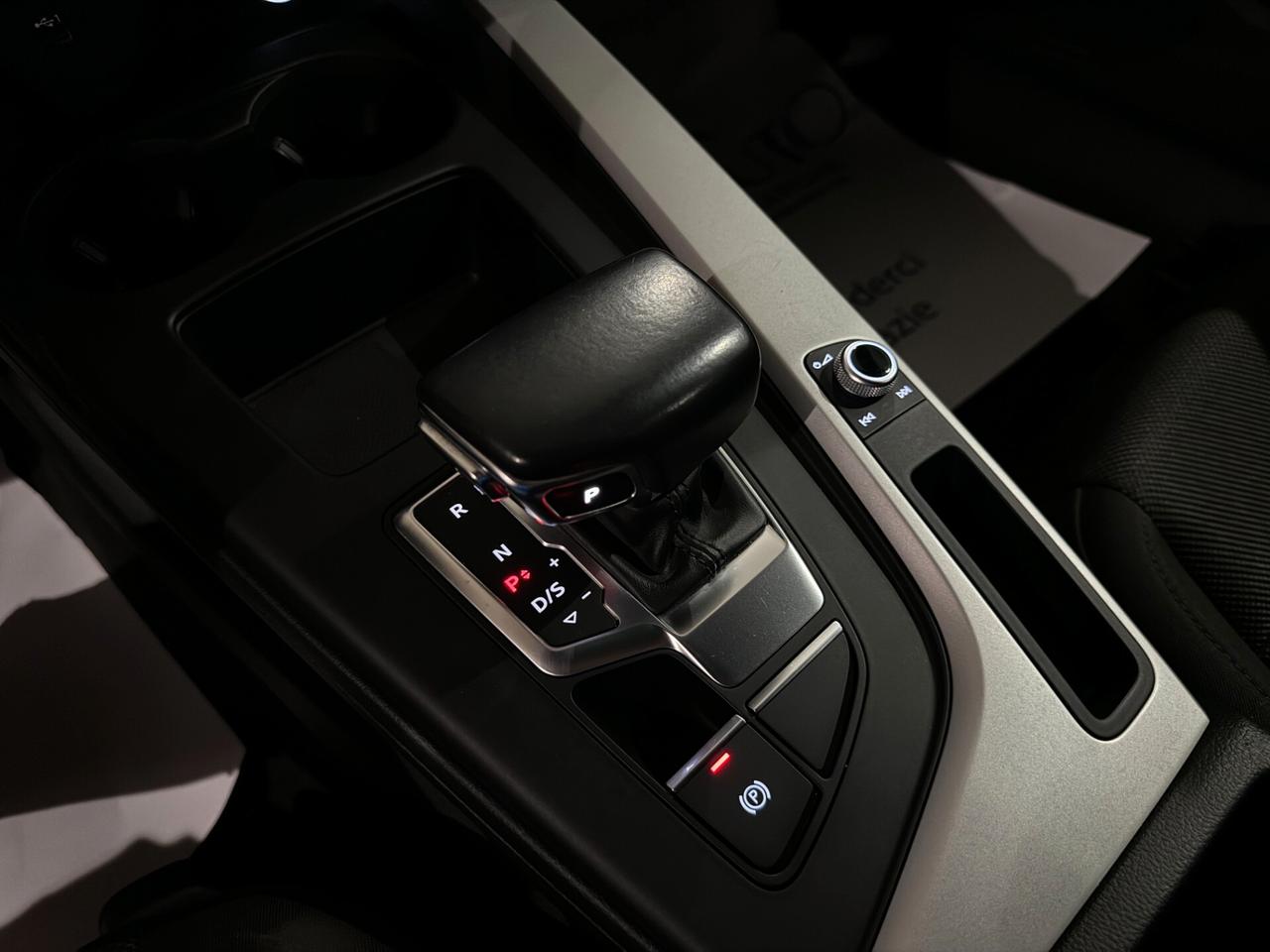 AUDI A4 AVANT 35 TDI S-TRONIC BUSINESS 2020