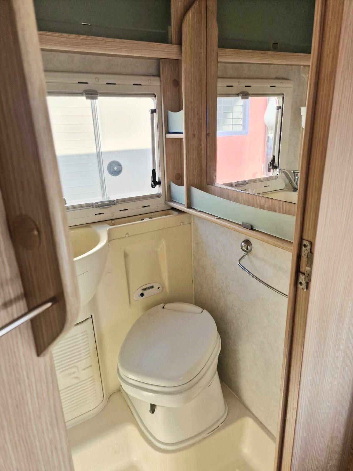 Rimor sailor semi integrale del 2006 in saldo 840