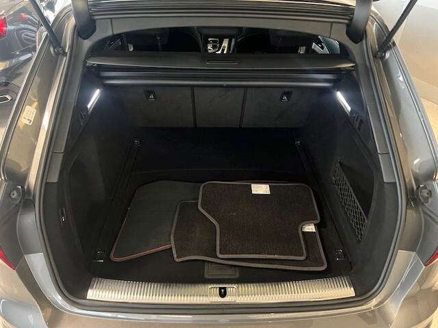 Audi A4 Avant 40 tdi Q. s-tronic, S-line, Tetto, Gancio