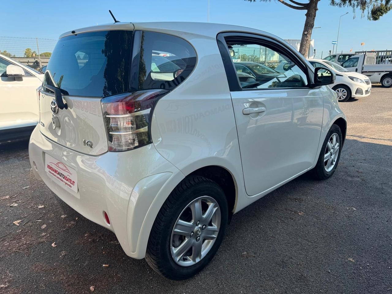 Toyota iQ 1.0 Sol