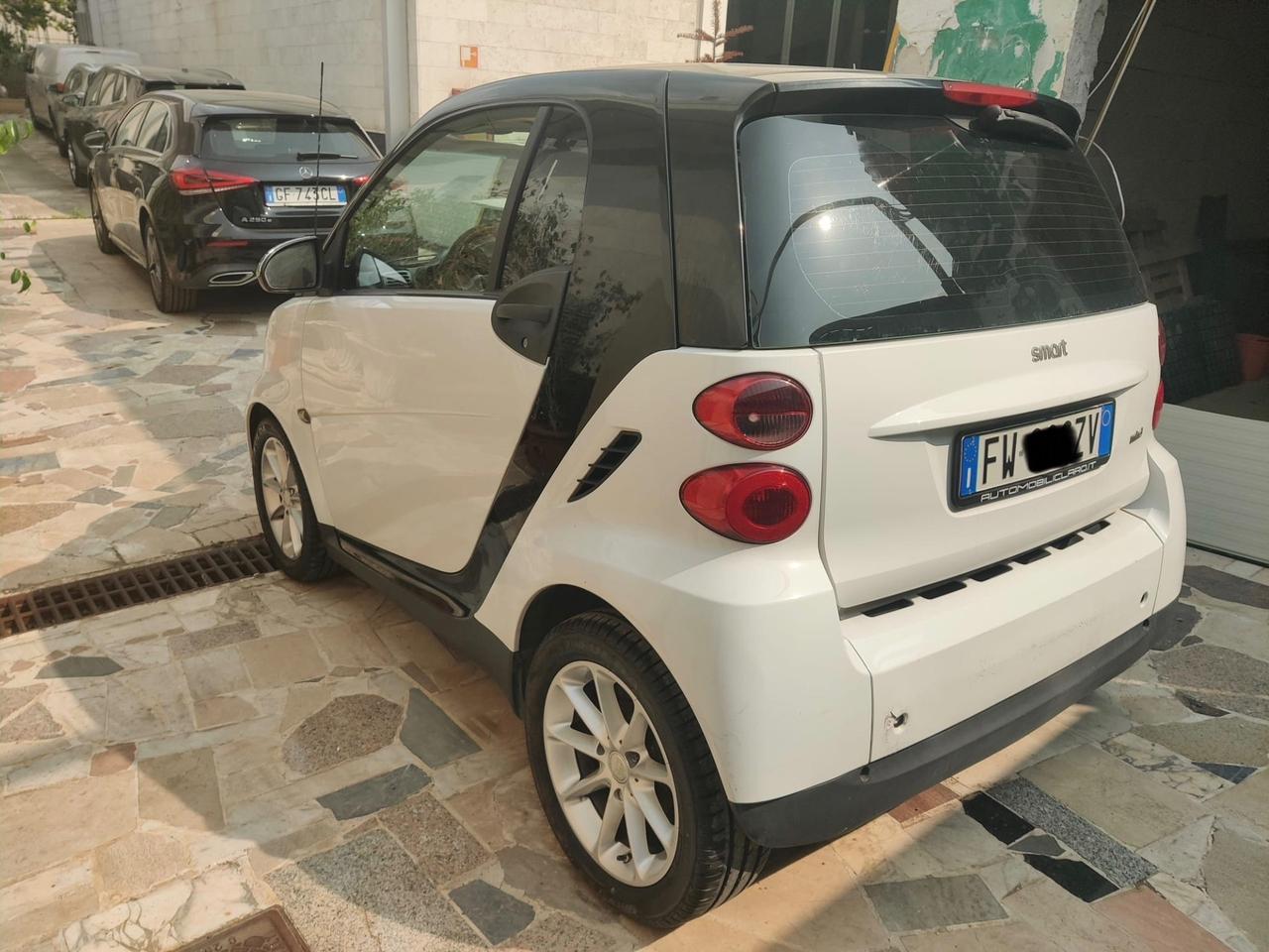 Smart 451 1.0 Benzina Neopatentati 2010