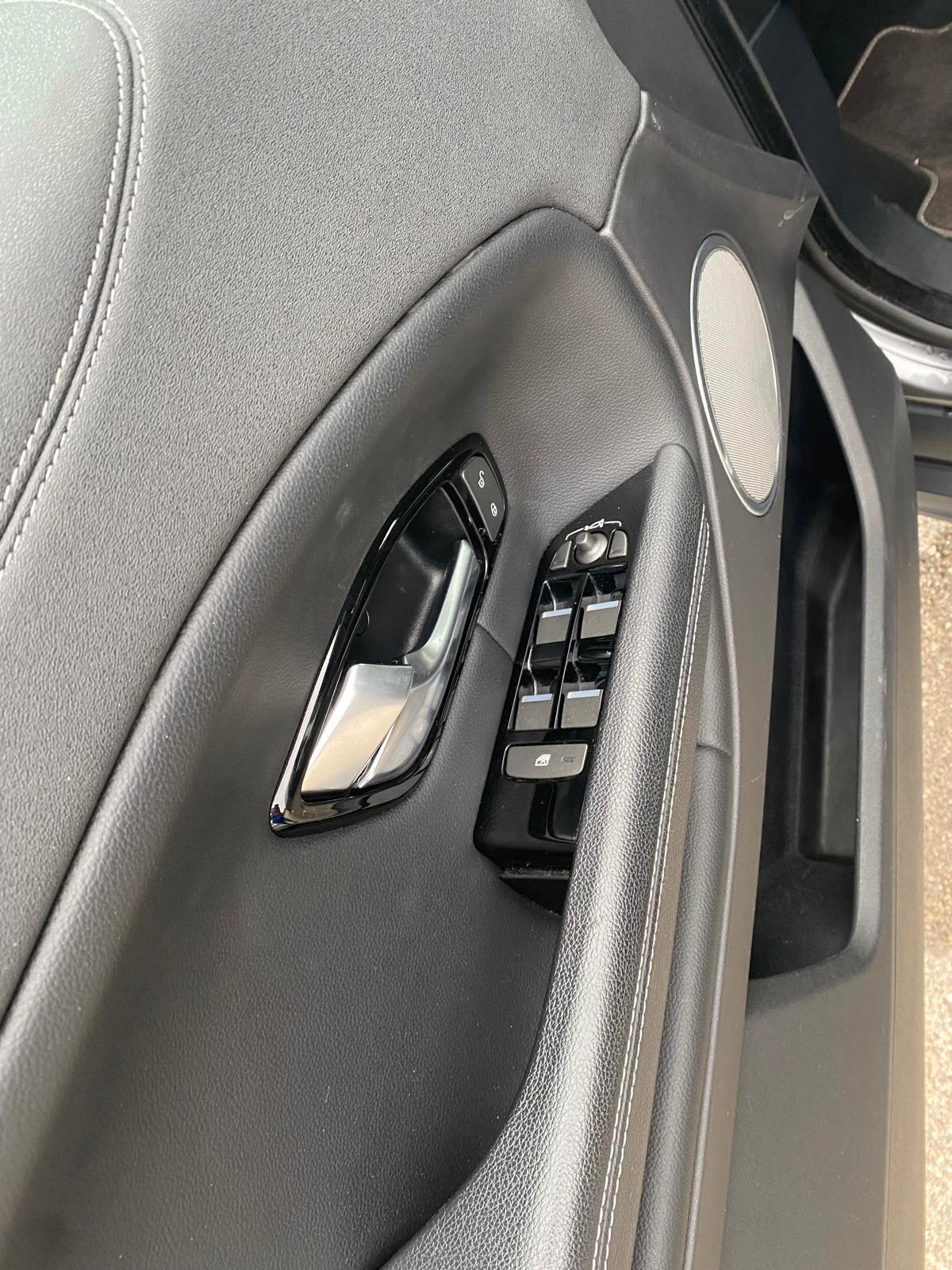 Land Rover Range Evoque 2.0 TD4 180 CV 5p. Pure