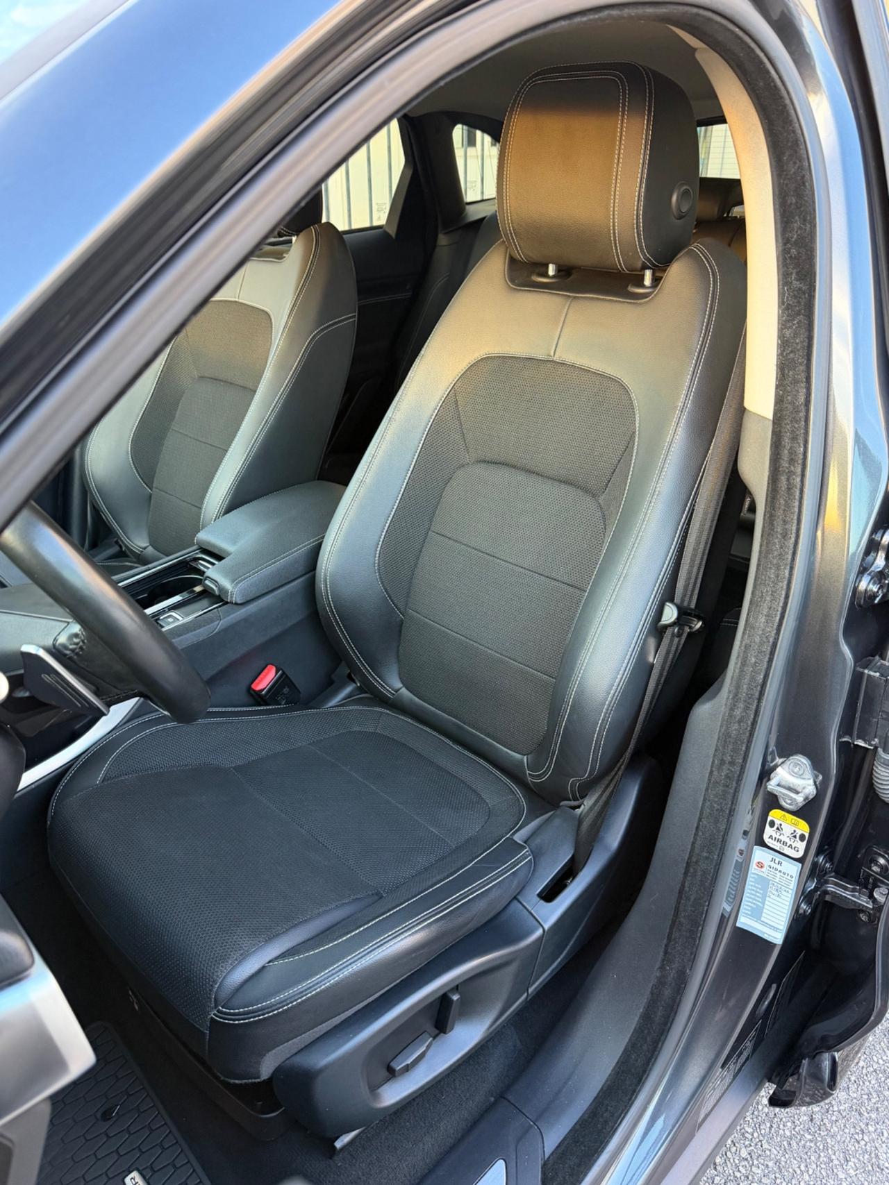 Jaguar F-Pace 2.0 D 180CV R-Sport BLACK EDITION 30 di 100