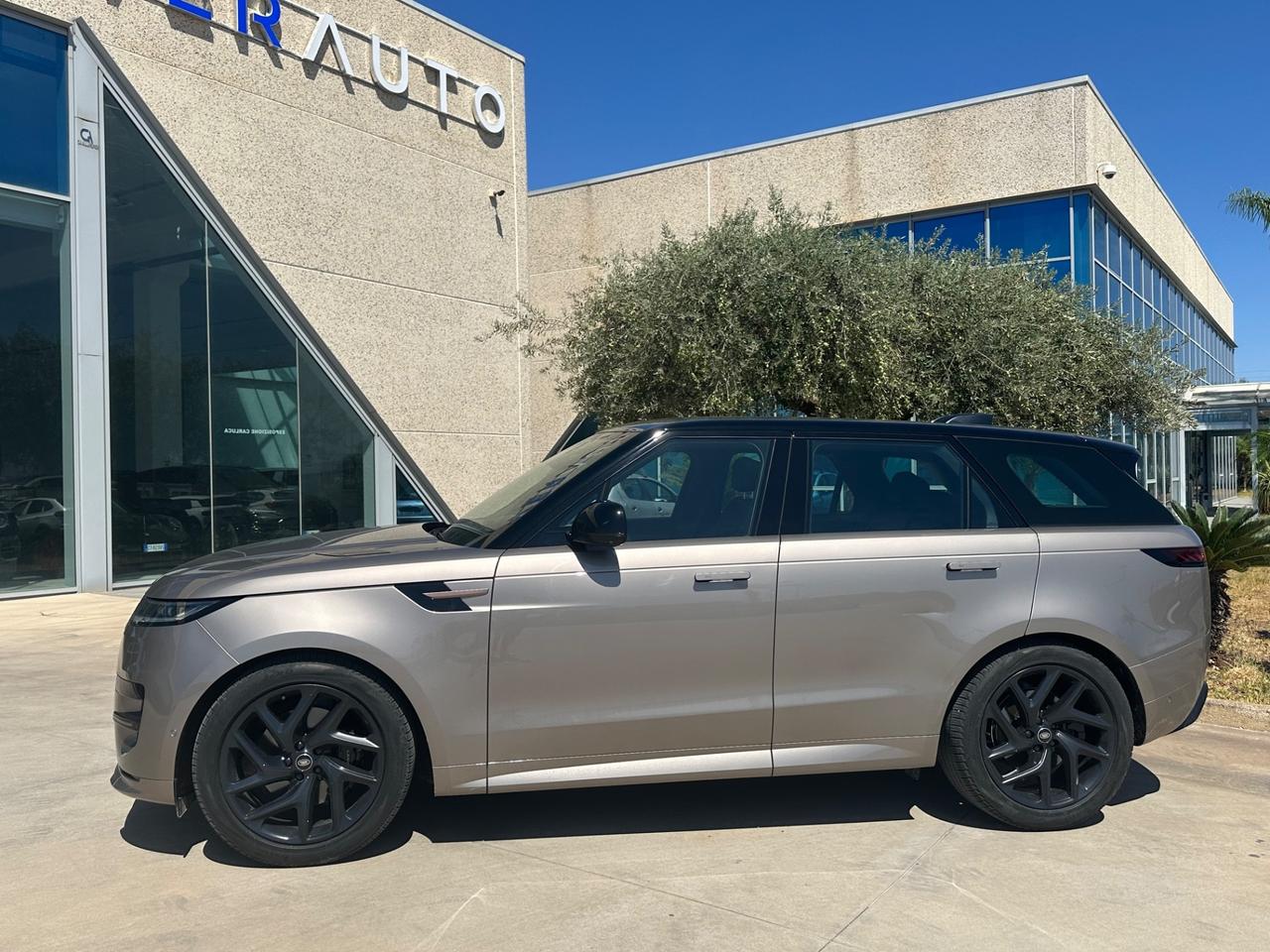 Range Rover Sport 3.0d SE 250cv possibilità noleggio no scoring