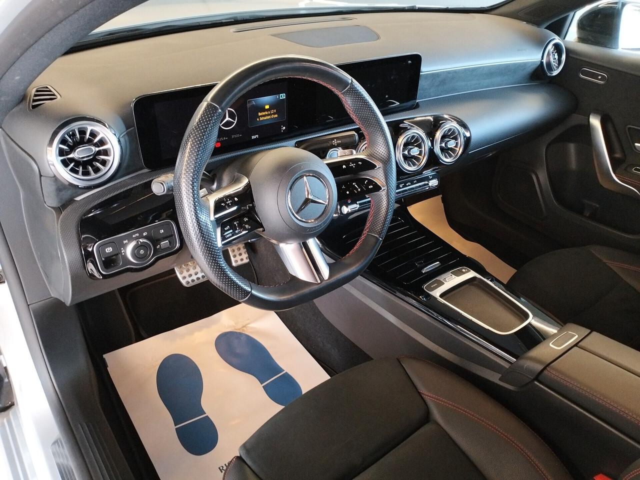 Mercedes-Benz A 180 AMG Line Premium auto