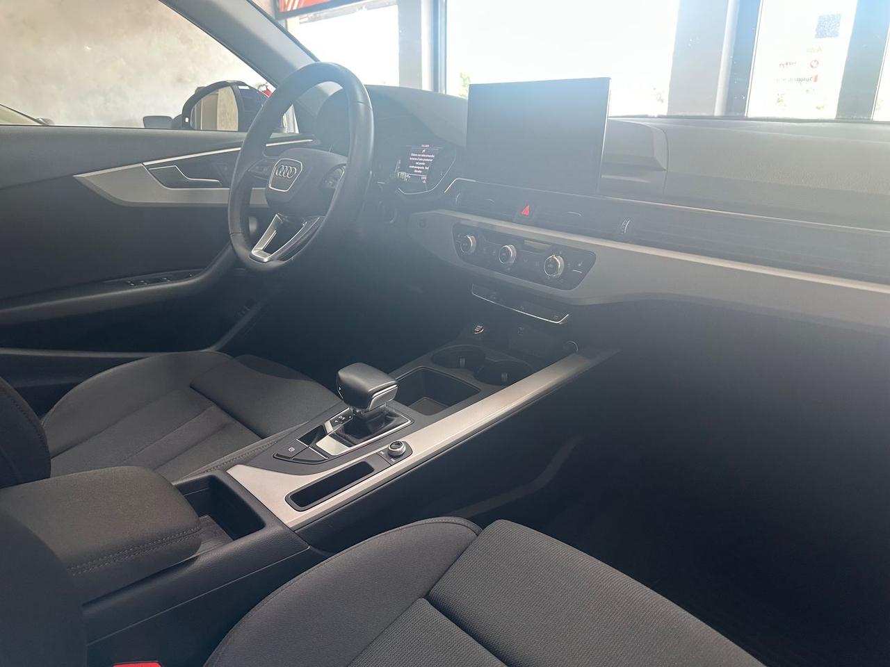Audi A4 Business Advanced 2.0 35 TDI MHEV #6533