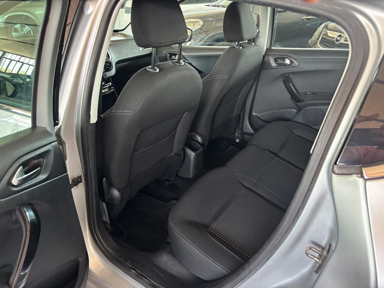 Peugeot 208 1.2 BENZINA 60KW 82CV 5 porte Allure