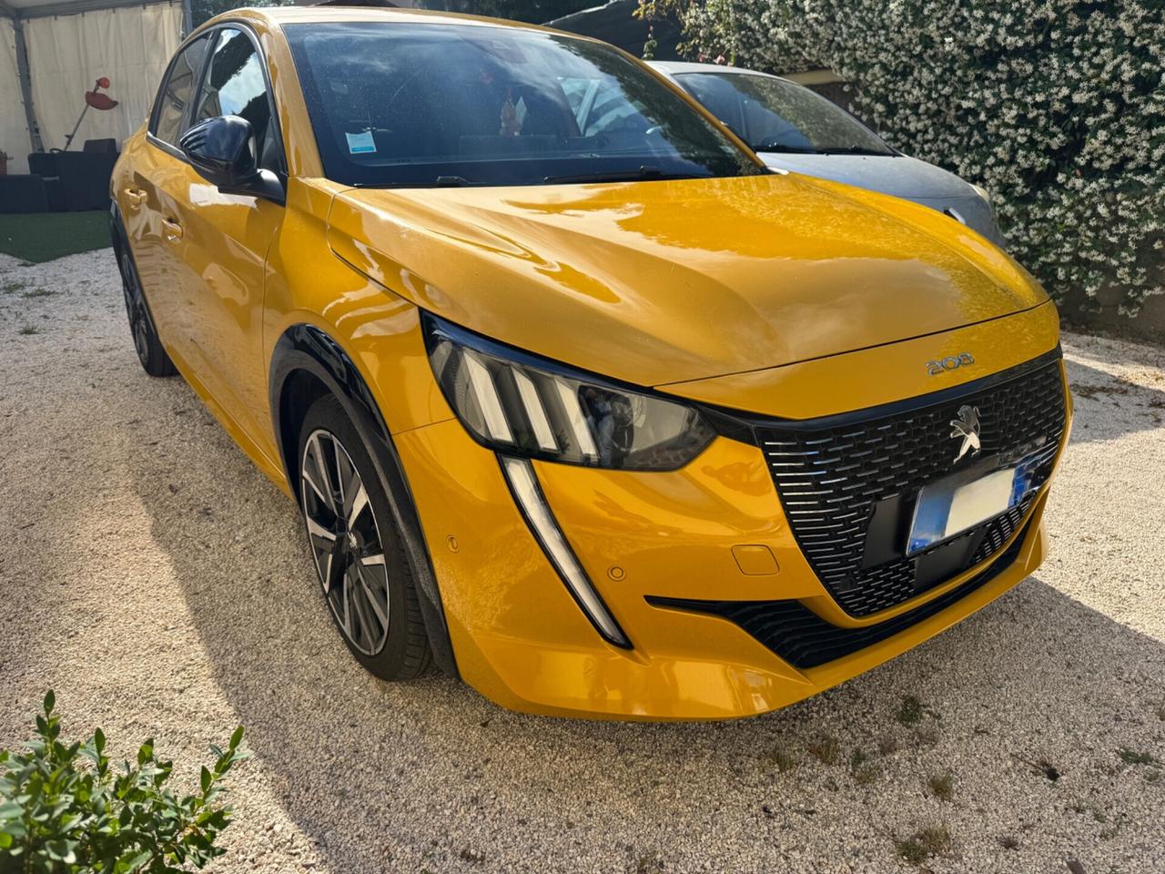 Peugeot 208 PureTech 100 Stop&Start 5 porte GT