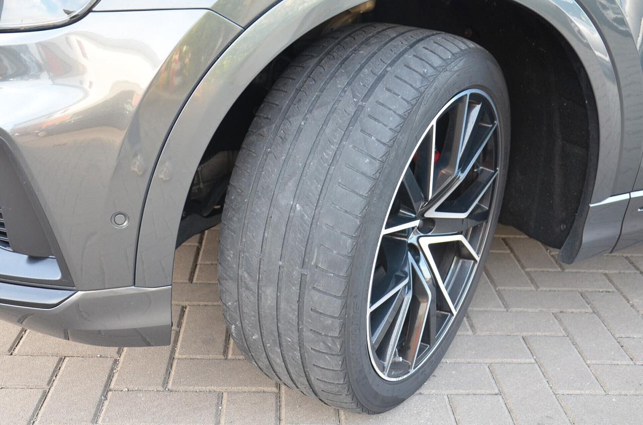 Audi Q8 50 TDI 286 CV quattro tiptronic Sport