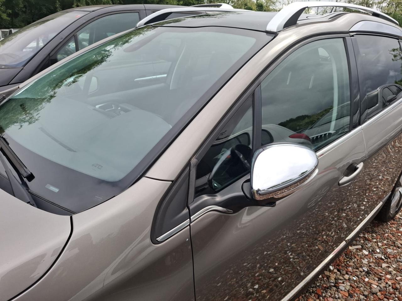 Peugeot 2008 1.6 e-HDi 115 CV Stop&Start Allure