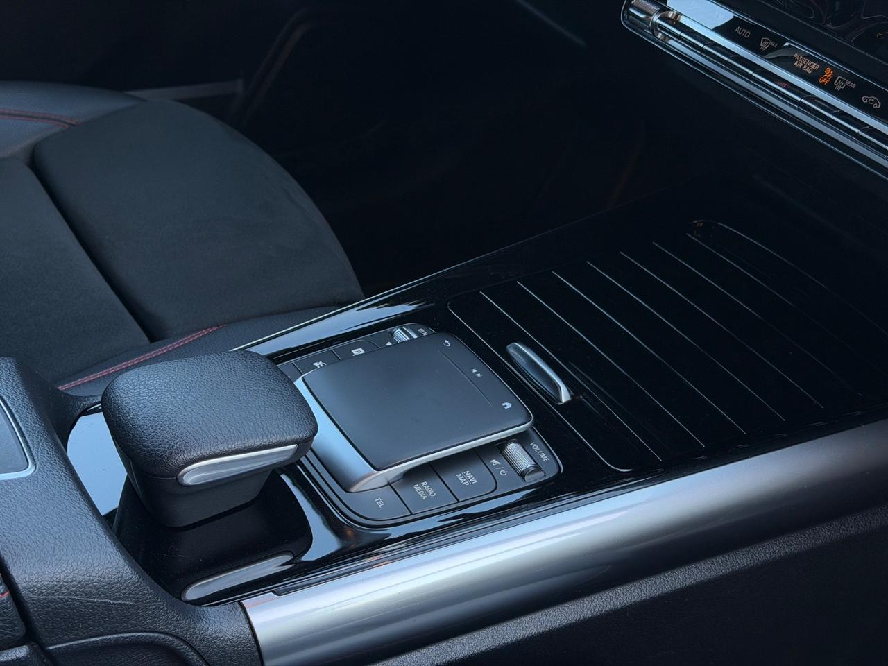 Mercedes-benz GLA 200 d AMG Premium - IVA ESPOSTA