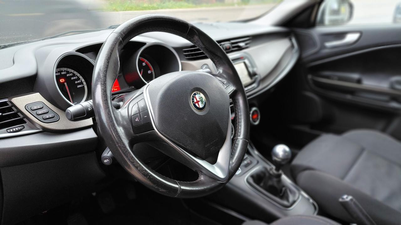 Alfa Romeo Giulietta 1.6 JTDm-2 105 CV Exclusive