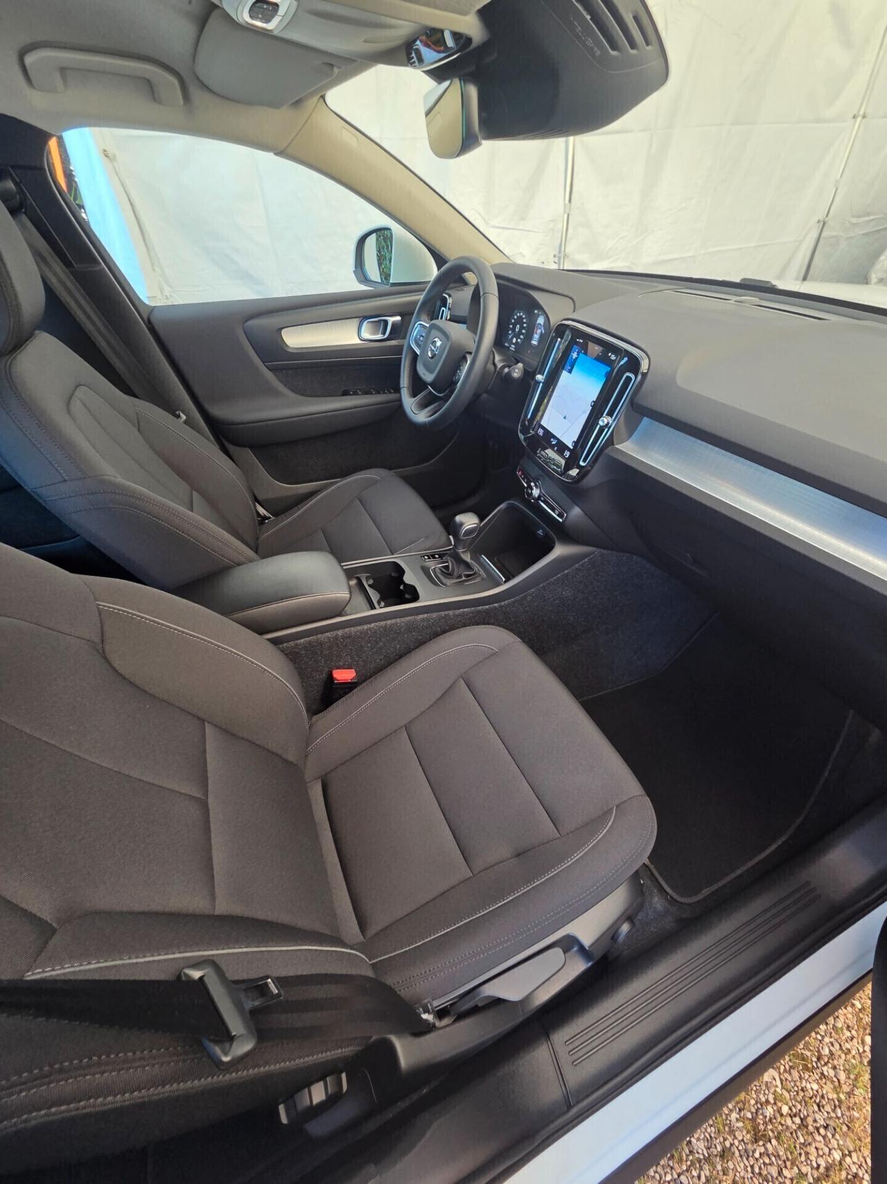 Volvo XC40 T2 Business FINANZIABILE