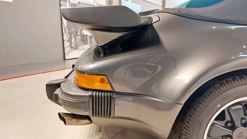 Porsche 911 3.3 Turbo Cabriolet