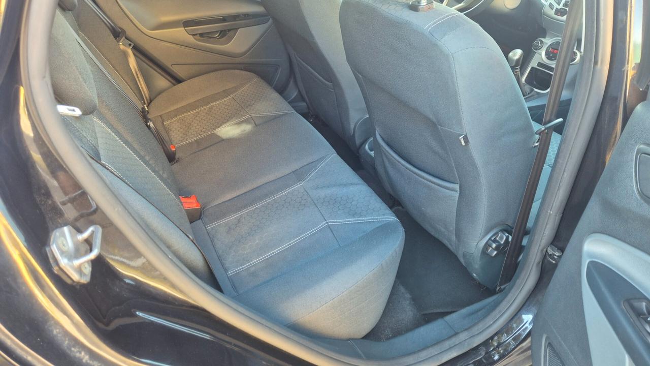 Ford Fiesta 1.4 5 porte Benzina GPL Titanium