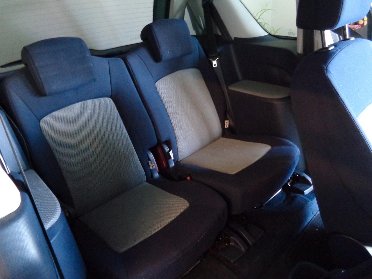 Peugeot 1007 1.4 Happy