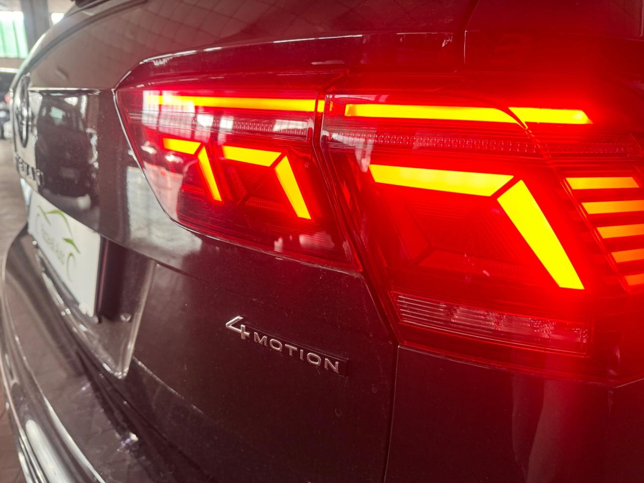 Volkswagen Tiguan 2.0 TDI 200 CV SCR DSG 4MOTION R-Line