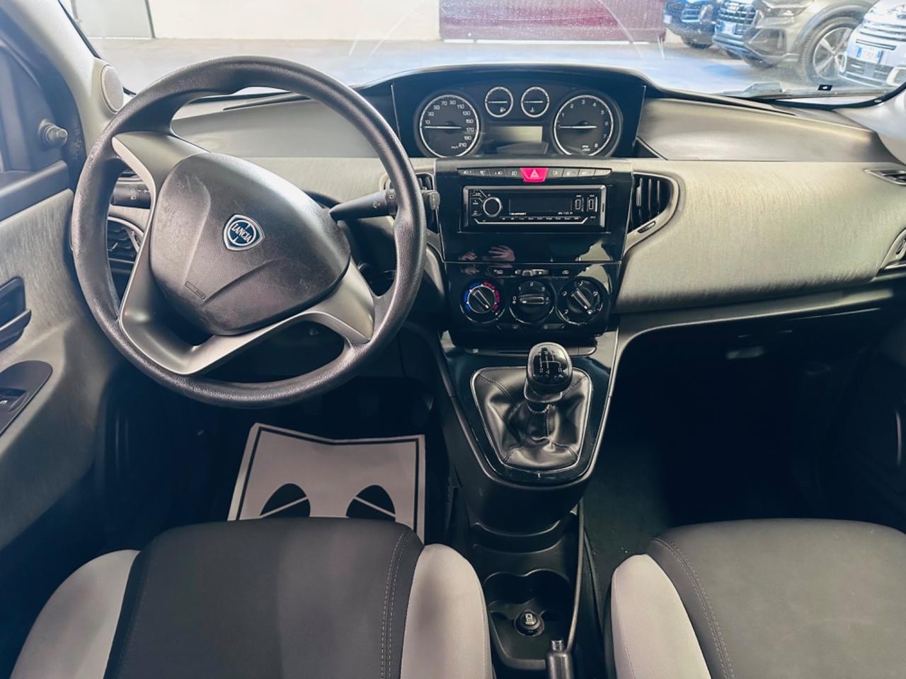 Lancia Ypsilon 1.2 69 CV 5 porte GPL Ecochic Silver