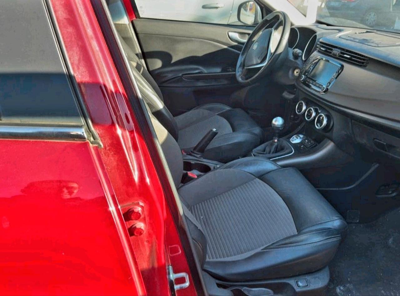 Alfa Romeo Giulietta 1.6 JTDm-2 120 CV Exclusive