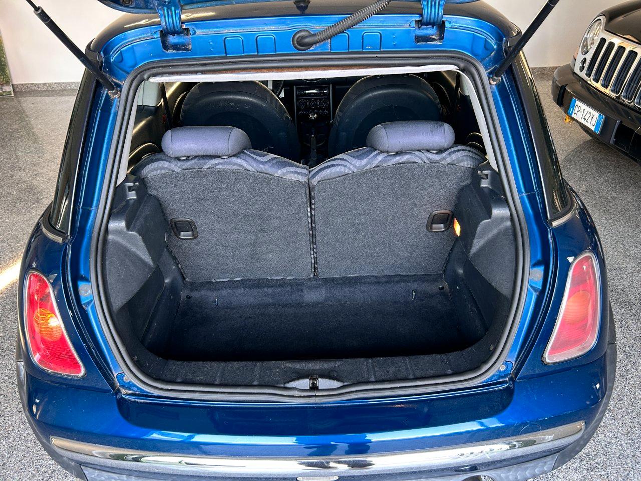Mini 3 Porte One 1.6 c/clima