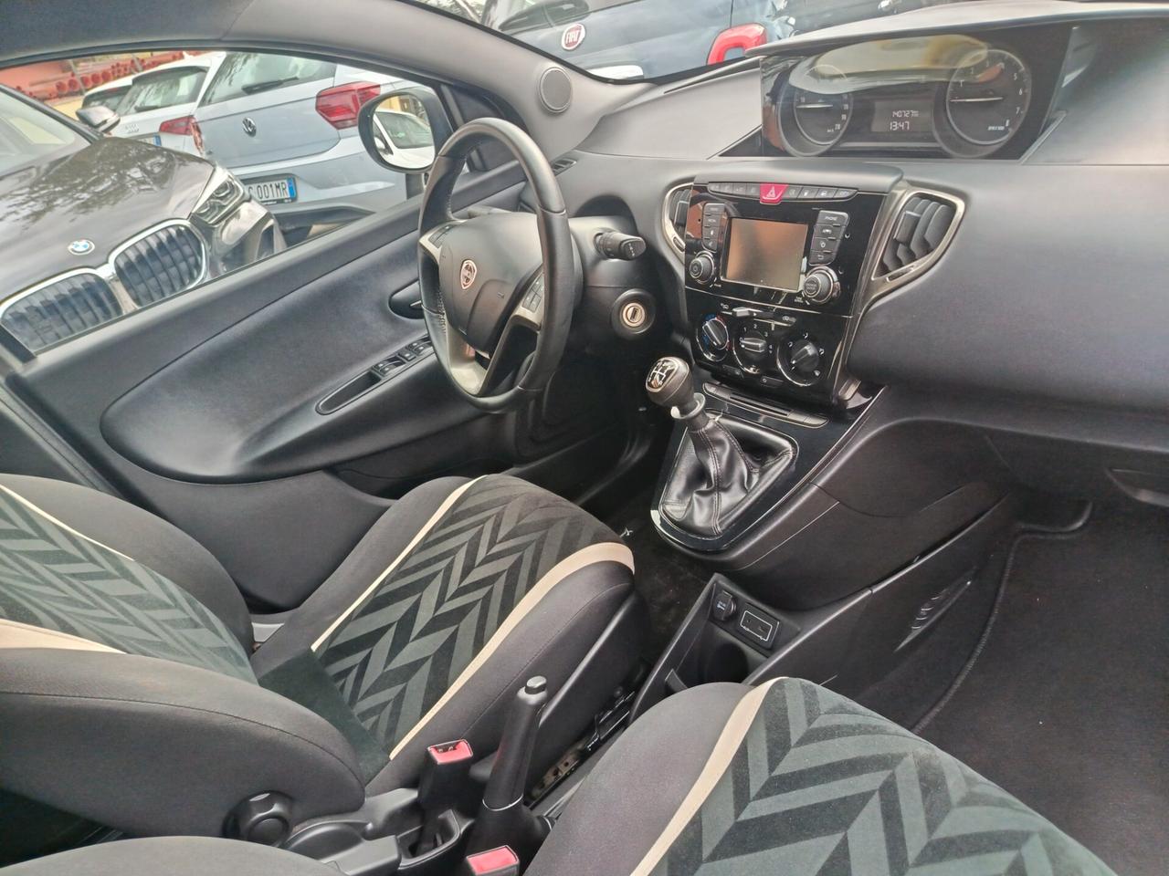 Lancia Ypsilon 1.2 69 CV 5 porte GPL Ecochic Gold