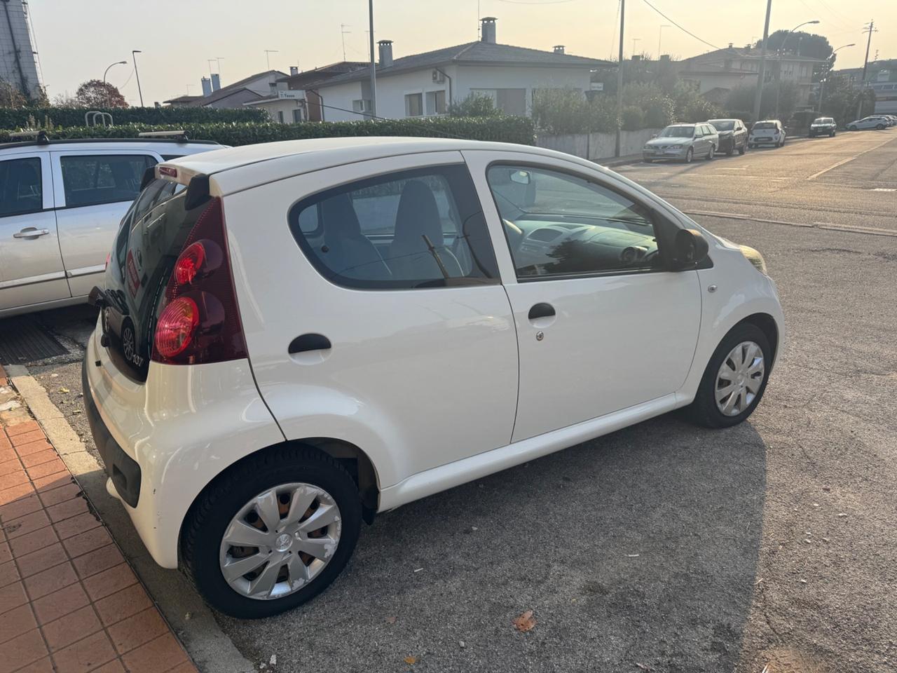 Peugeot 107 1.0 68CV 5p. Superga