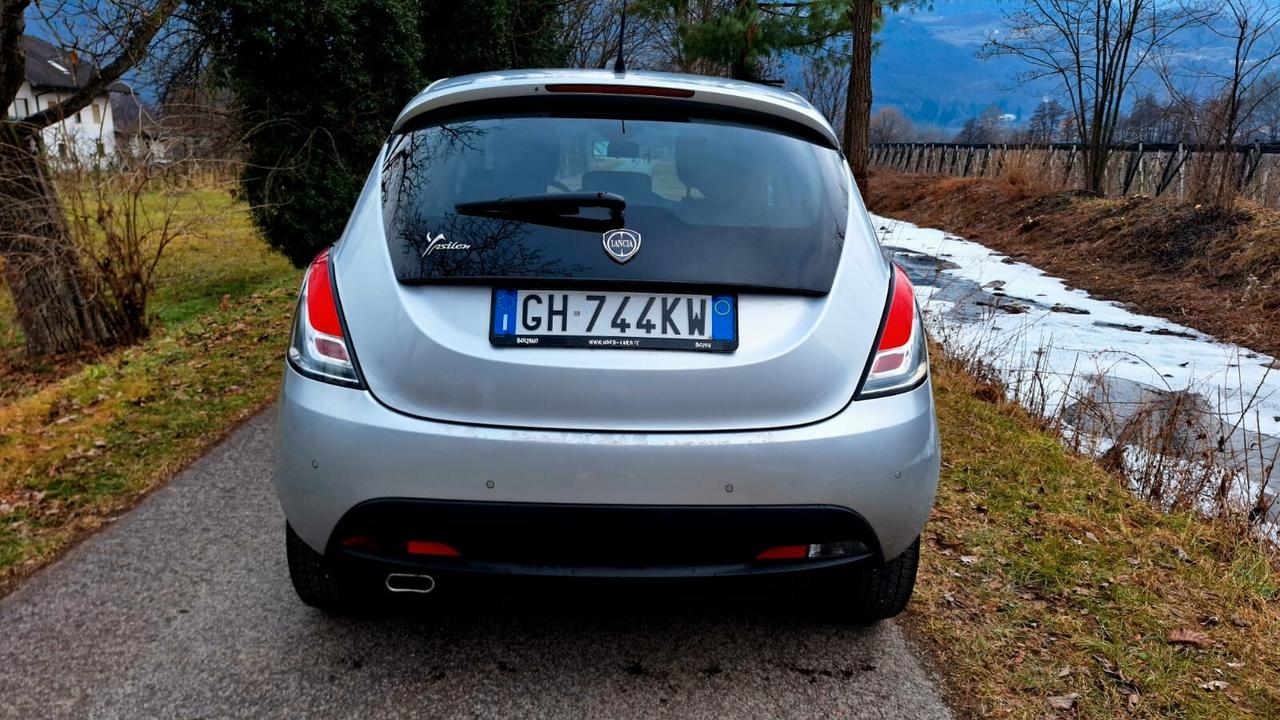 LANCIA YPSILON 1.3 MTJ GOLD NEOPATENTATI