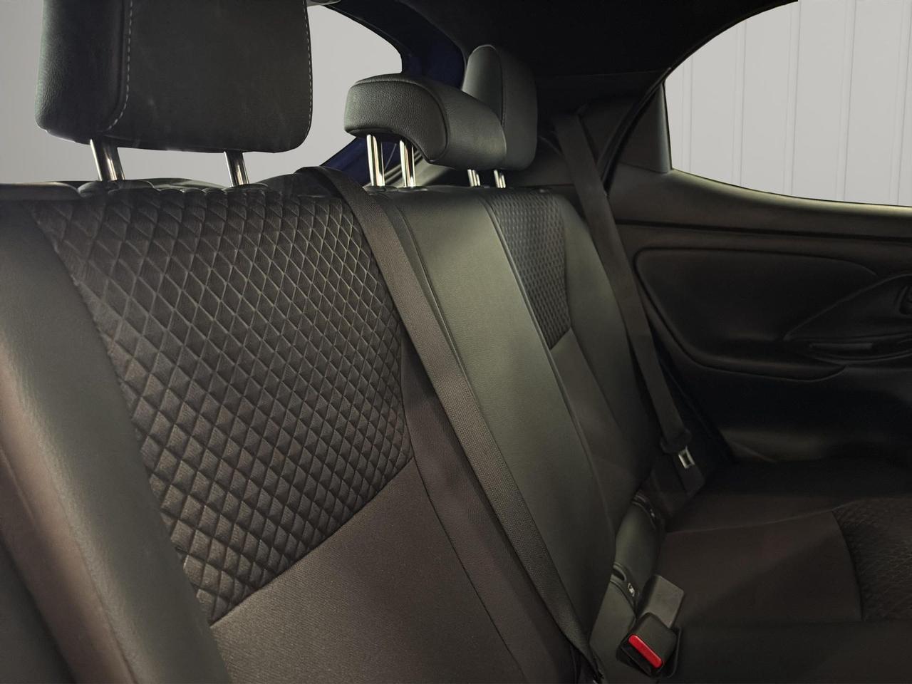 Toyota Yaris 1.5h Lounge