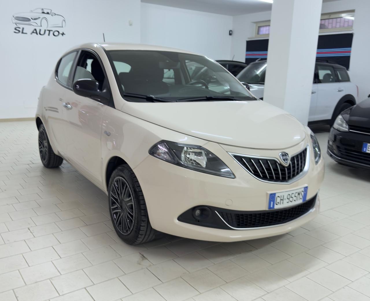 Lancia Ypsilon 1.0 FireFly 5 porte S&S Hybrid Ecochic Gold