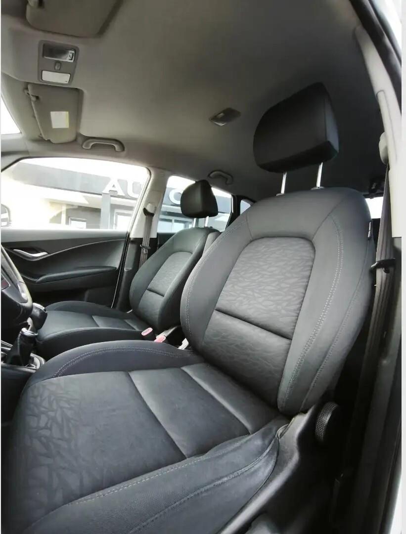 Hyundai iX20 1.4 CRDI 90 CV "XPossible NAVI + RETROCAMERA"
