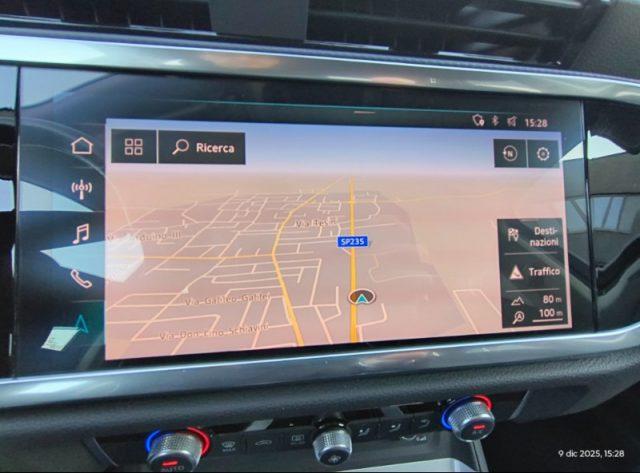 AUDI Q3 35 TDI quattro S tronic Business