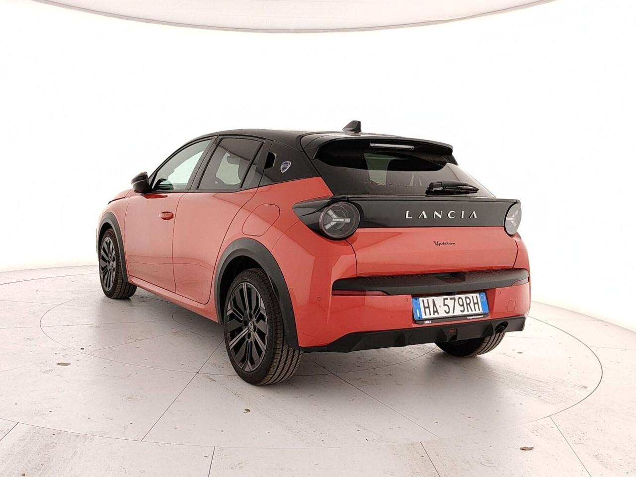 Lancia Ypsilon Hybrid e-DCT HF Line