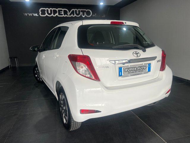 TOYOTA Yaris 1.0 5 porte Lounge