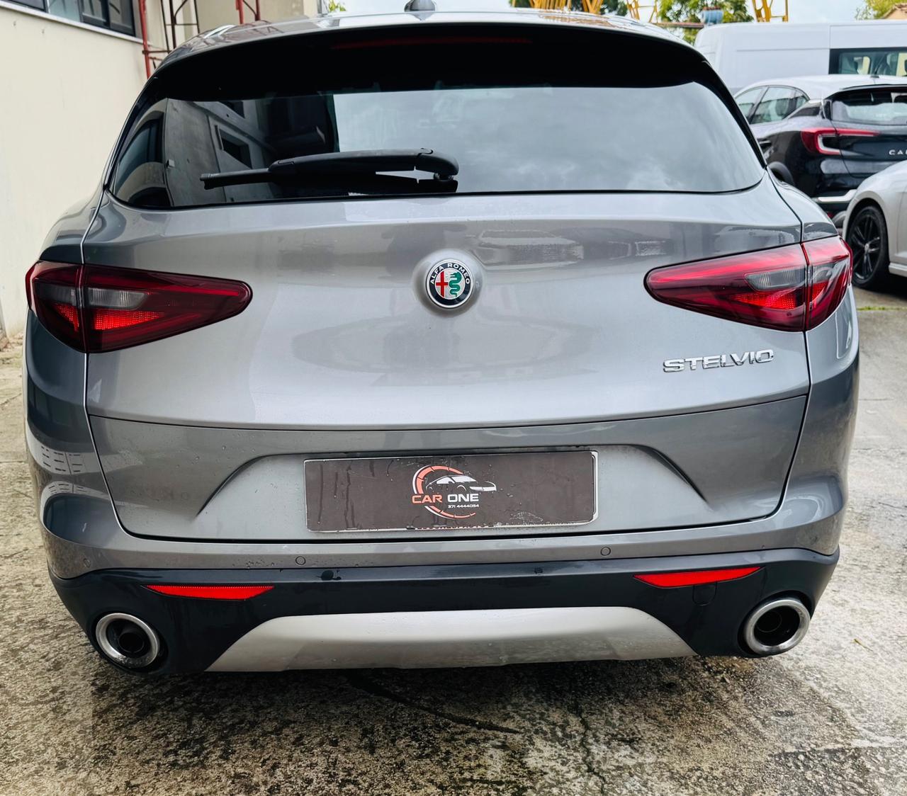 Alfa Romeo Stelvio 2.2 Turbodiesel 160 CV AT8 RWD Business