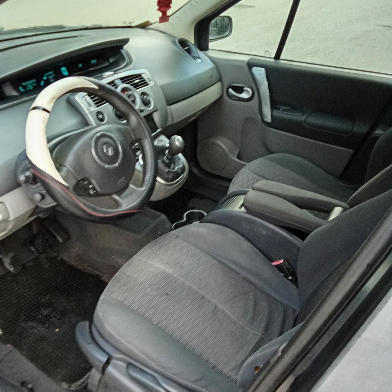 Renault Scénic 1.5 dCi/105CV 08
