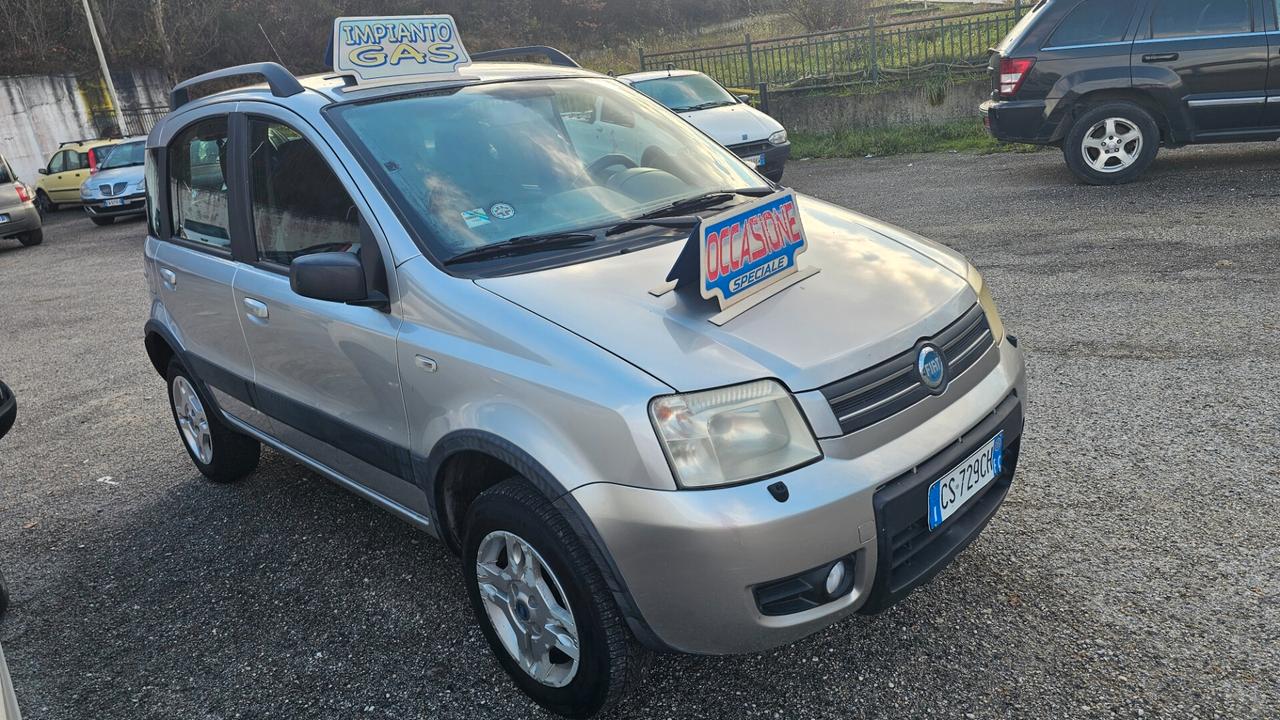 Fiat Panda 1.2 4x4 Climbing gpl solo contatto telefonico..no meil info 3792464507
