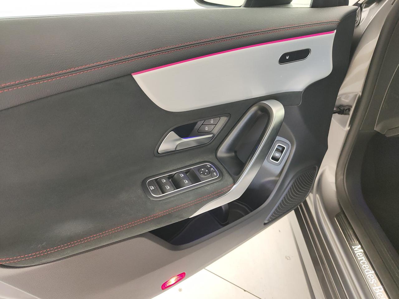 Mercedes-Benz CLA Coupe 200 d Premium auto