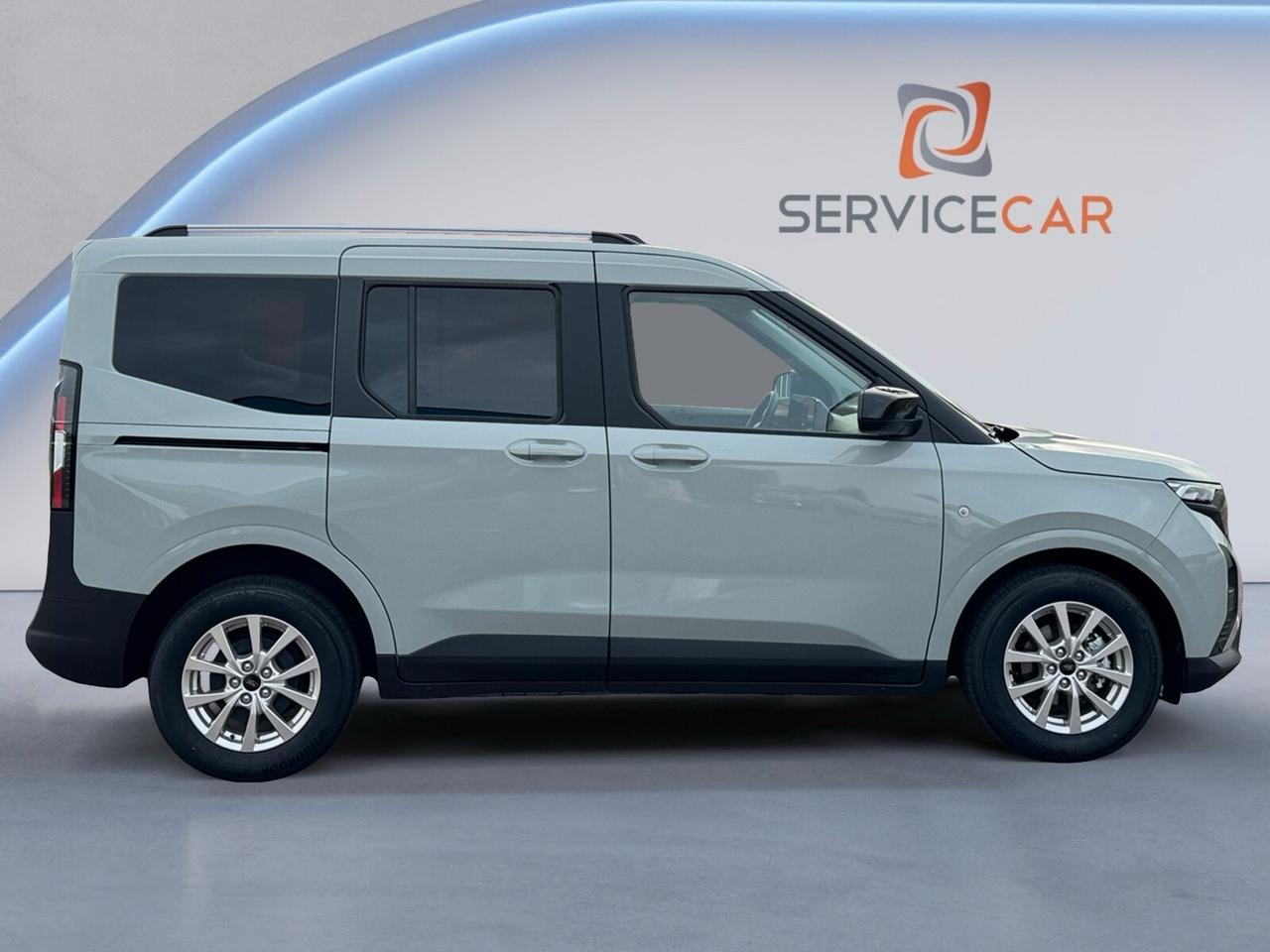 Ford Tourneo Courier 1.0 EcoBoost Titanium