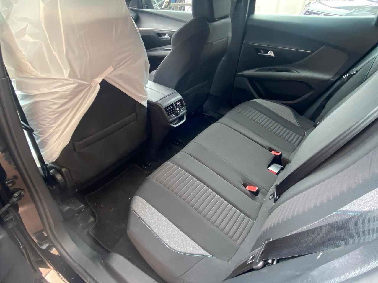 Peugeot 3008 BlueHDi 130 S&S EAT8 Active Pack