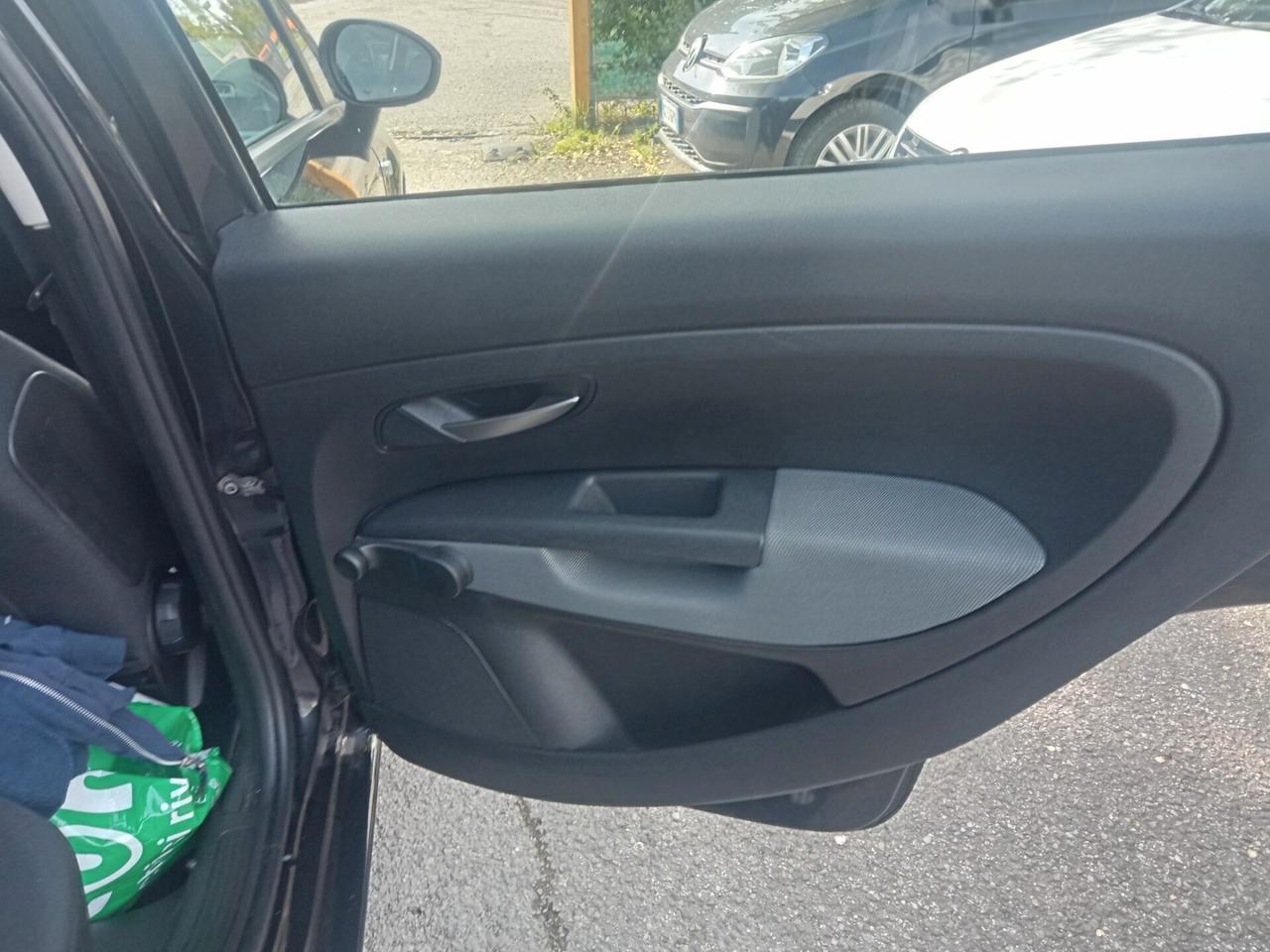 Fiat Grande Punto 1.4 - 5 porte Natural Power OK Neopatentati