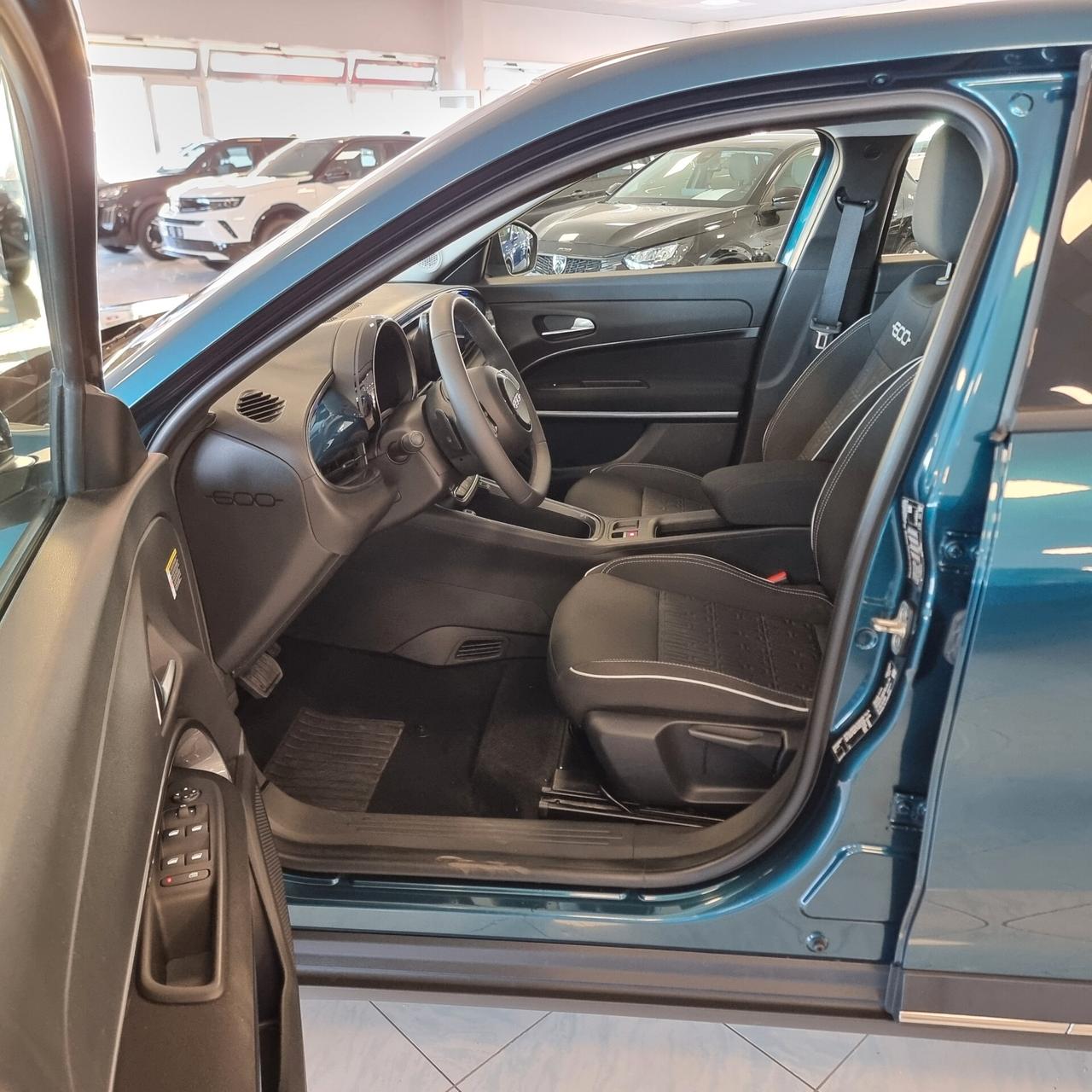 FIAT 600 STYLE COMFORT 1.2 Hybrid 145cv DCT Euro 6E