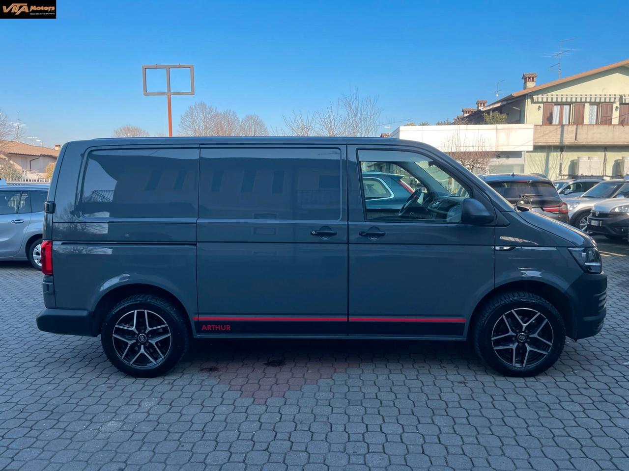 Volkswagen Transporter Volkswagen T6 Transporter 2.0 tdi Highline 150cv - CON GANCIO DI TRAINO