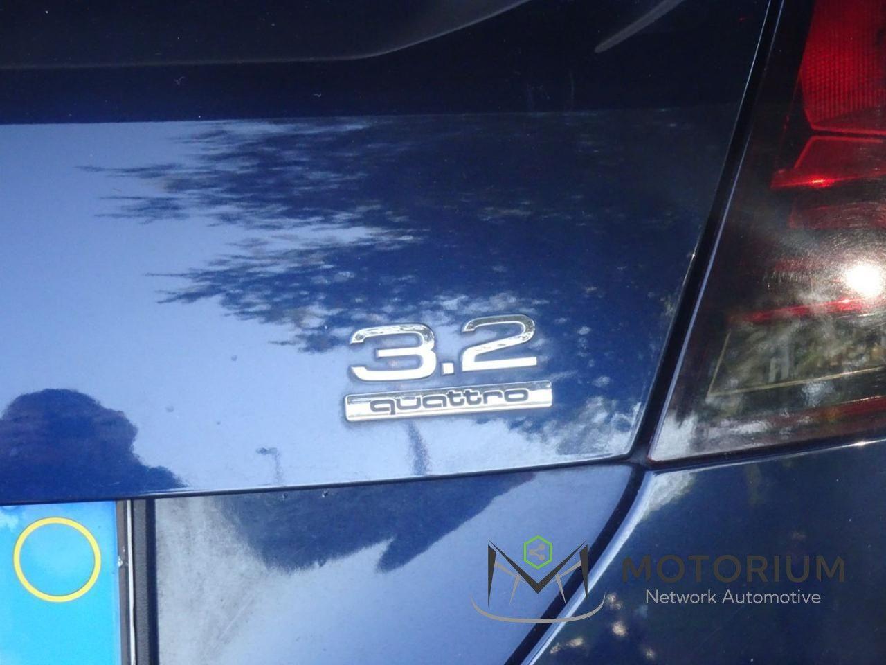 Audi TT Coupé 3.2T 250CV