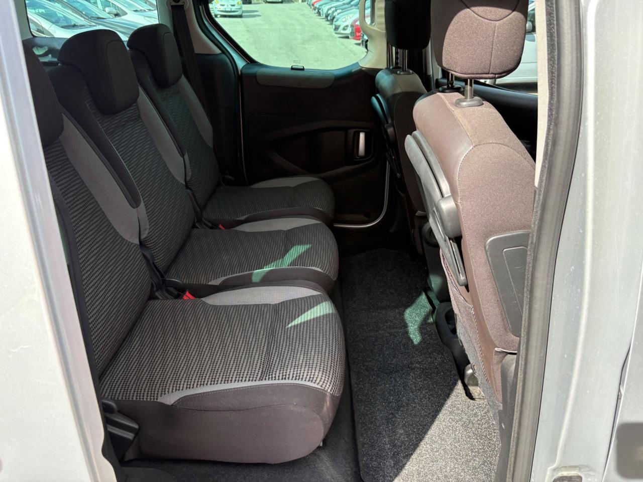 Peugeot Partner 5posti F.U.L.L.