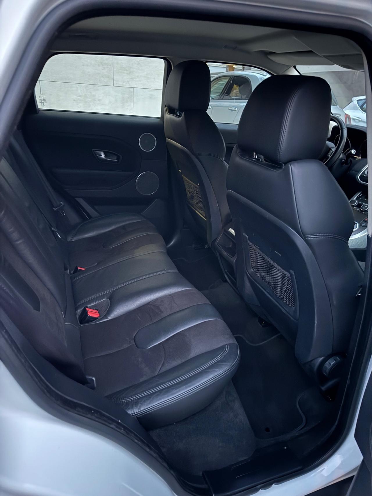 Land Rover Range Evoque 2.2 TD4 5p. Pure