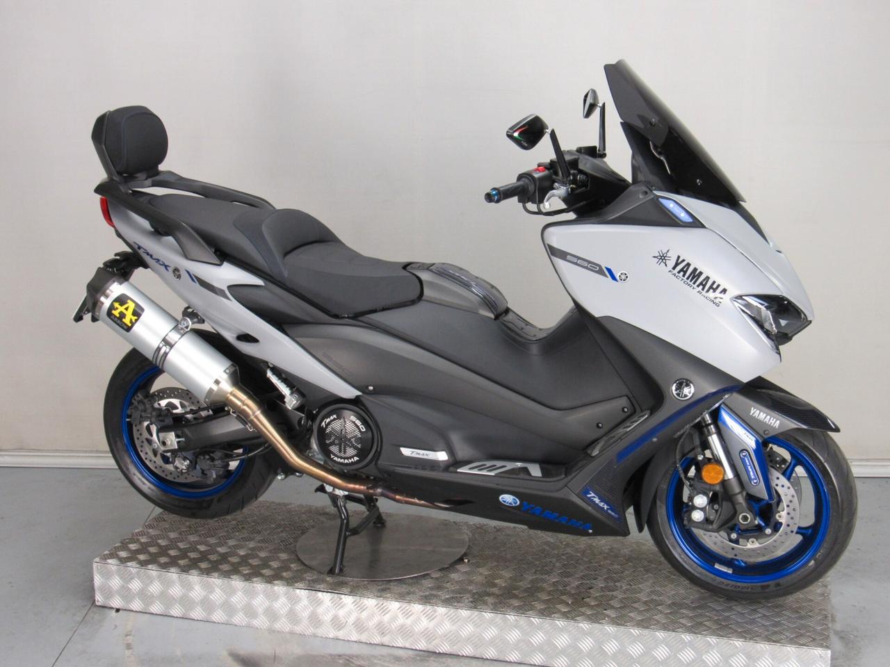 Yamaha TMAX 560 ABS SCARICO ARROW