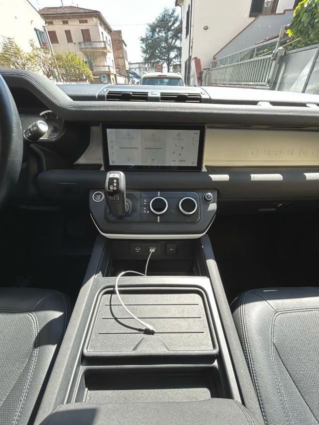 LAND ROVER Defender 110 3.0D 200 CV AWD Automatic