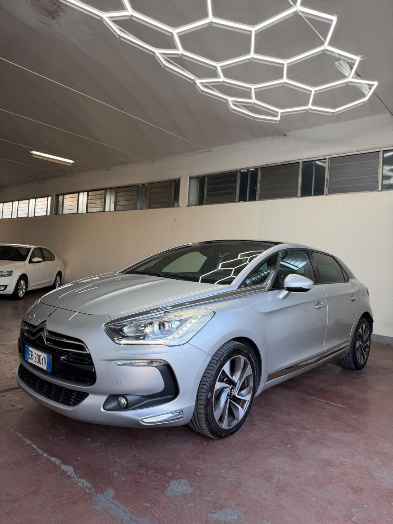 Ds DS5 5 2.0 HDi 160 PURE PEARL