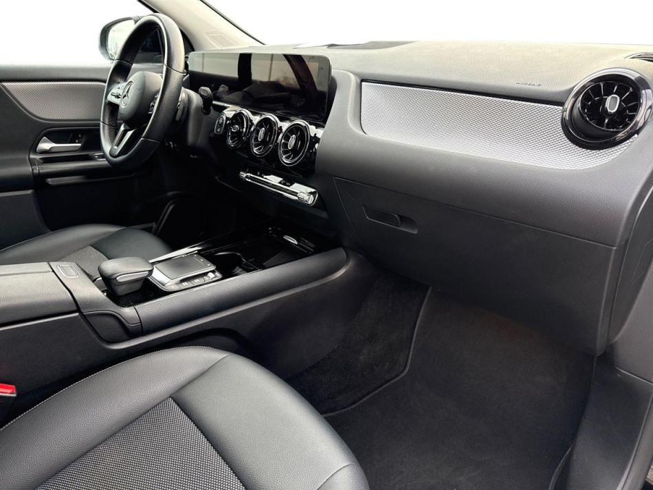 Mercedes GLA 180 180 D Business Extra 8G-DCT